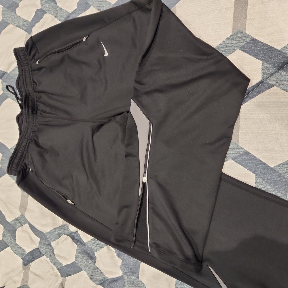 Nike drive fit joggers
